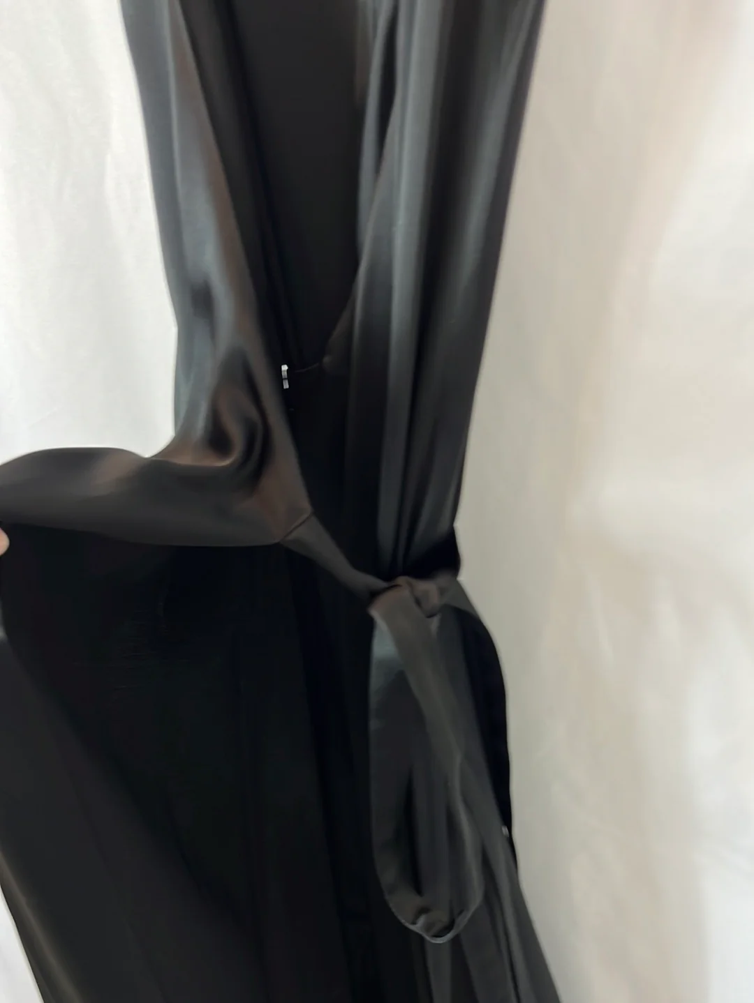 ATTICO. Vestido largo negro satinado T.s/m - Imagen 5