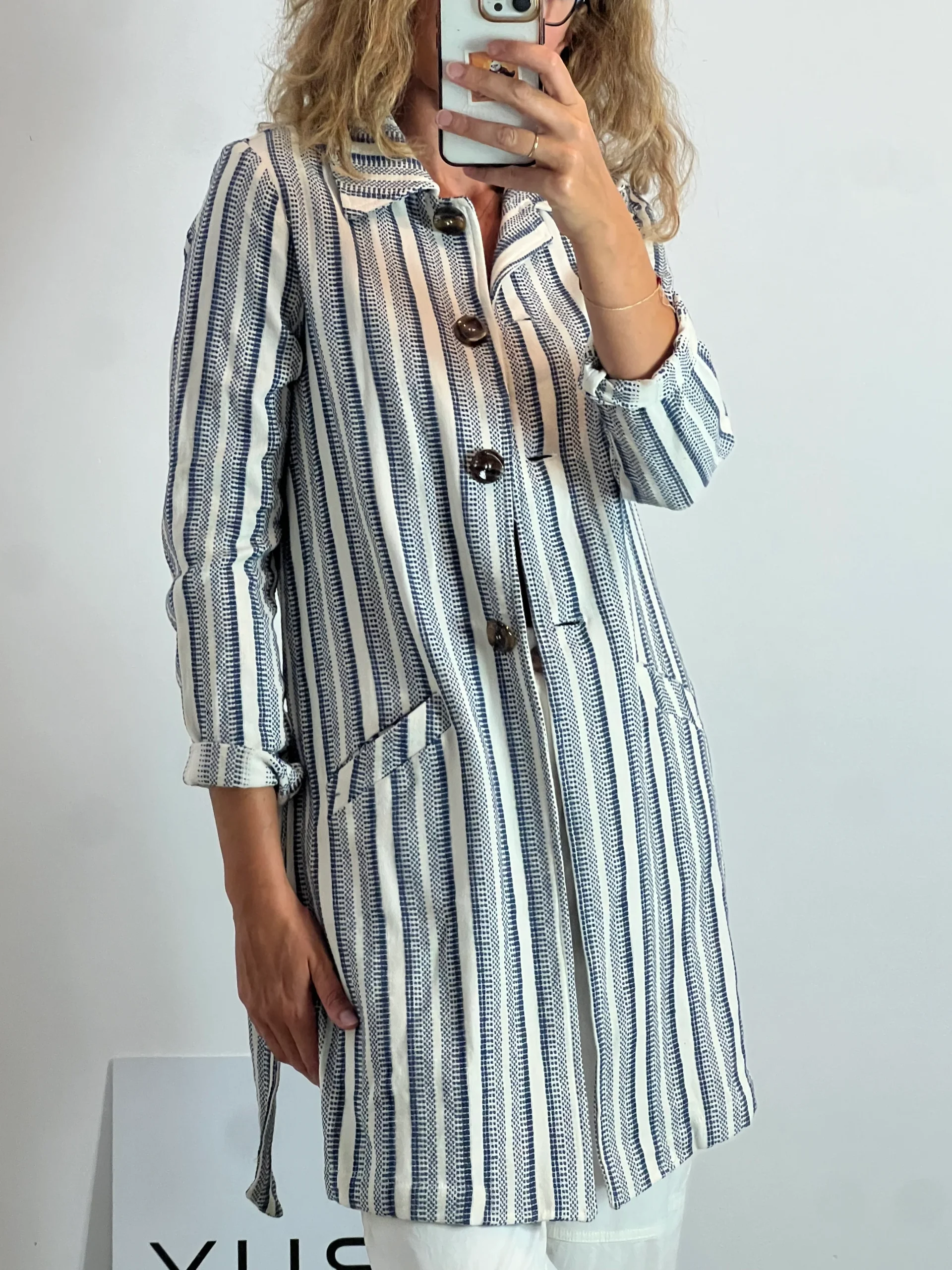 TRIANA BY C. Chaqueta larga bordada. T S - Imagen 2