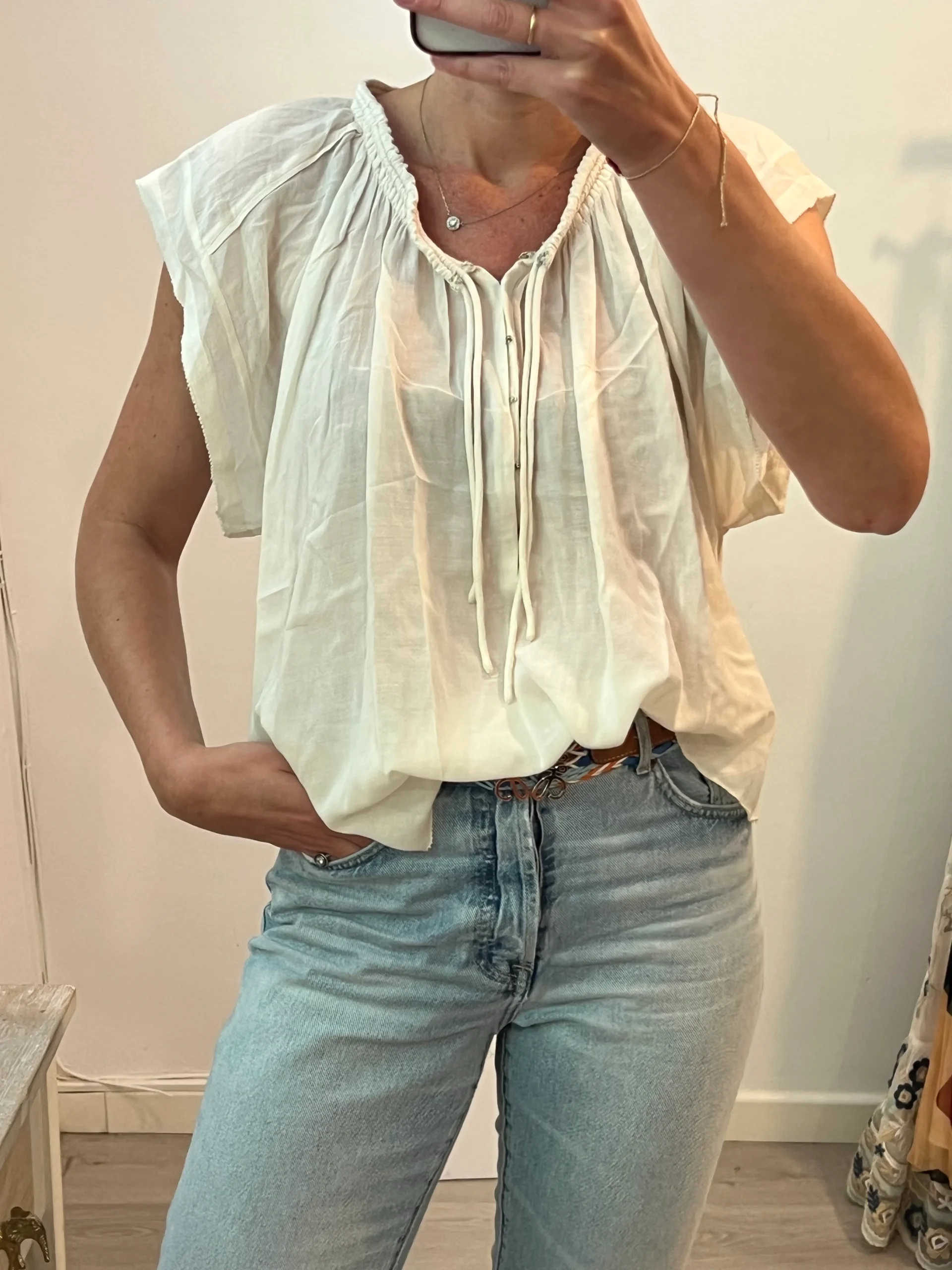IRO. Top beige claro corchetes. T 34 - Imagen 2