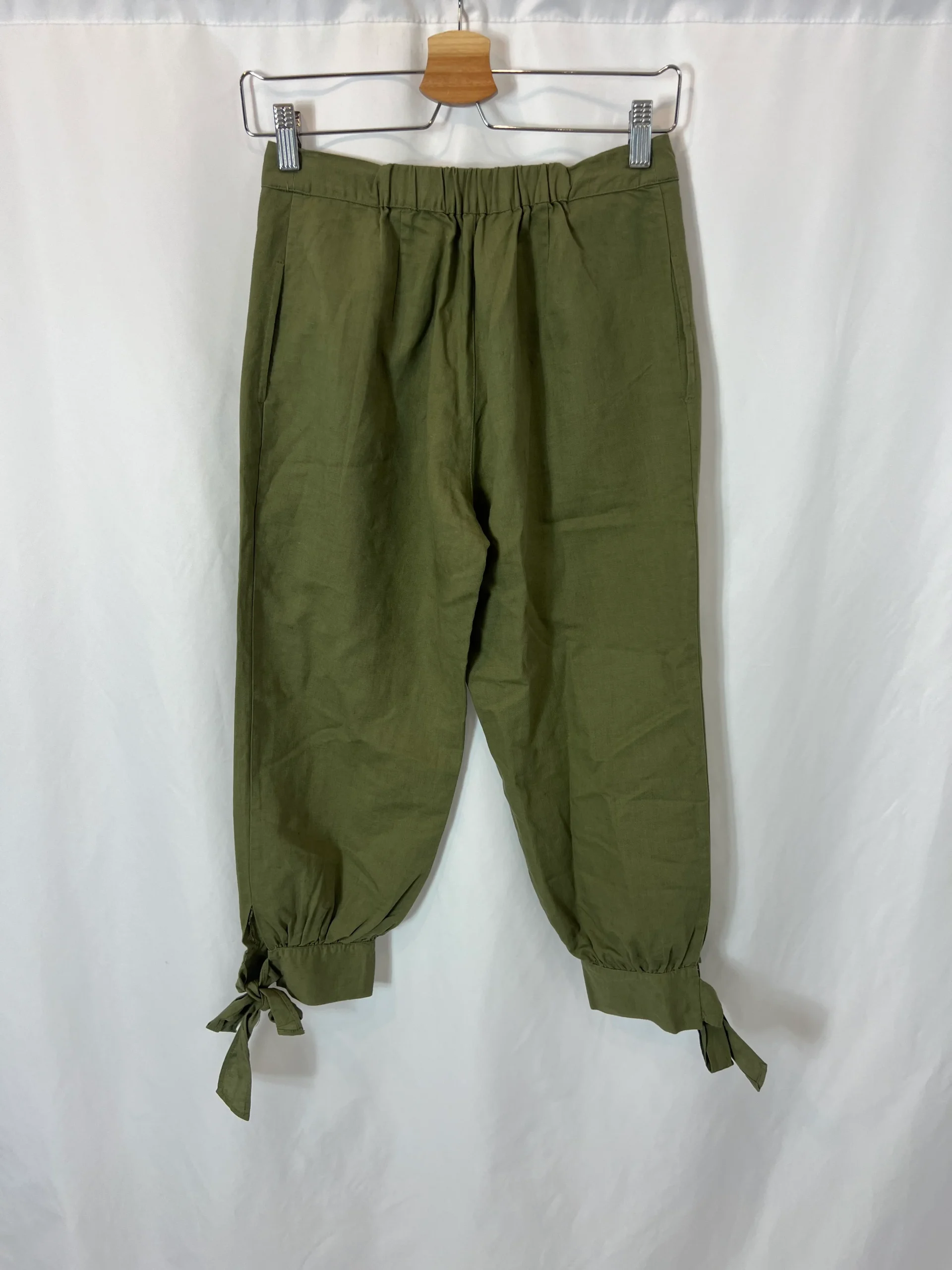 PIPA&CO. Pantalón verde caqui detalle tobillo. T 36 - Imagen 5