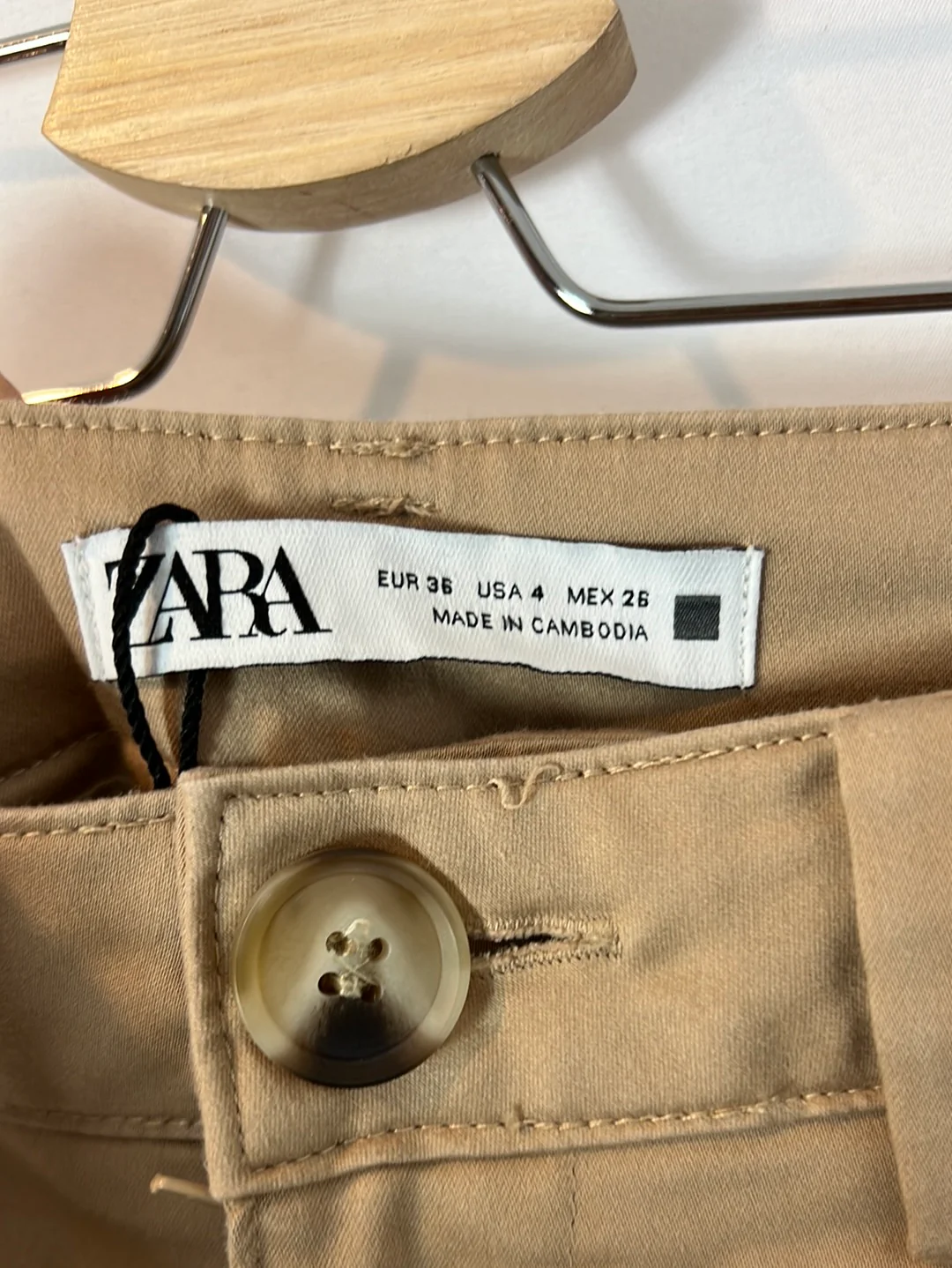 ZARA. Pantalón beige pinzas. T 36 - Imagen 5