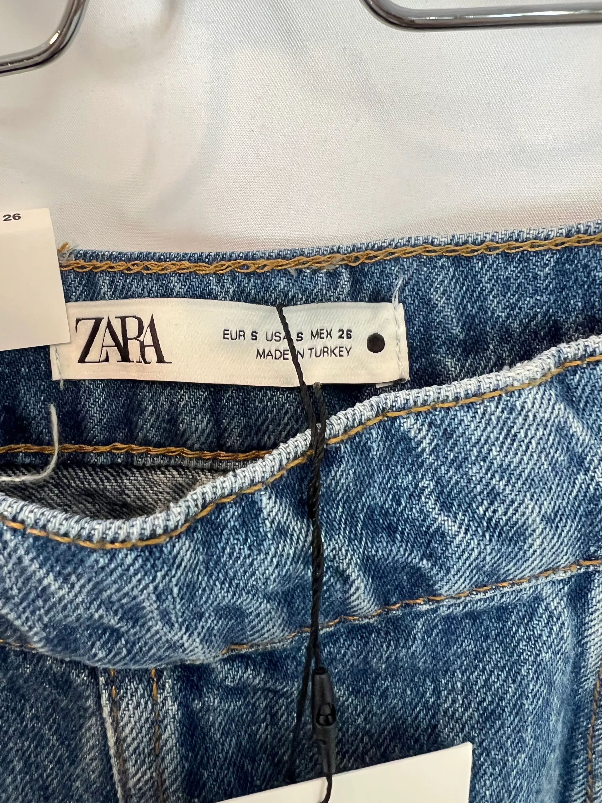 ZARA. Falda denim midi. T S - Imagen 4