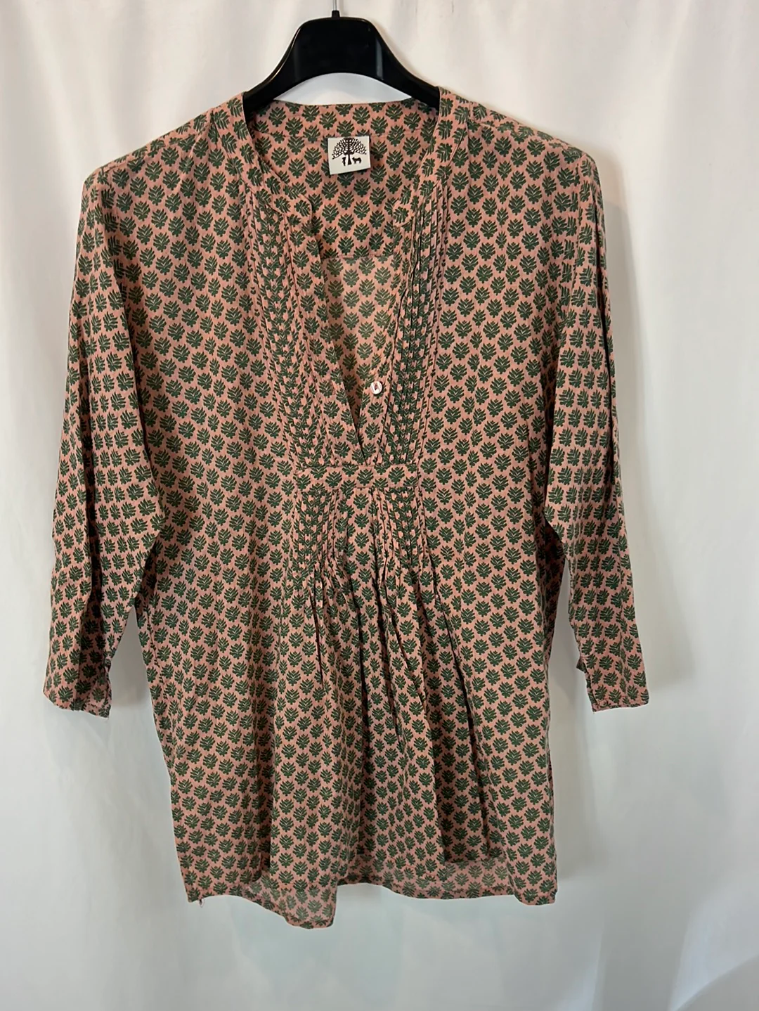 OTRAS. Blusa rosa estampada T.s - Imagen 2