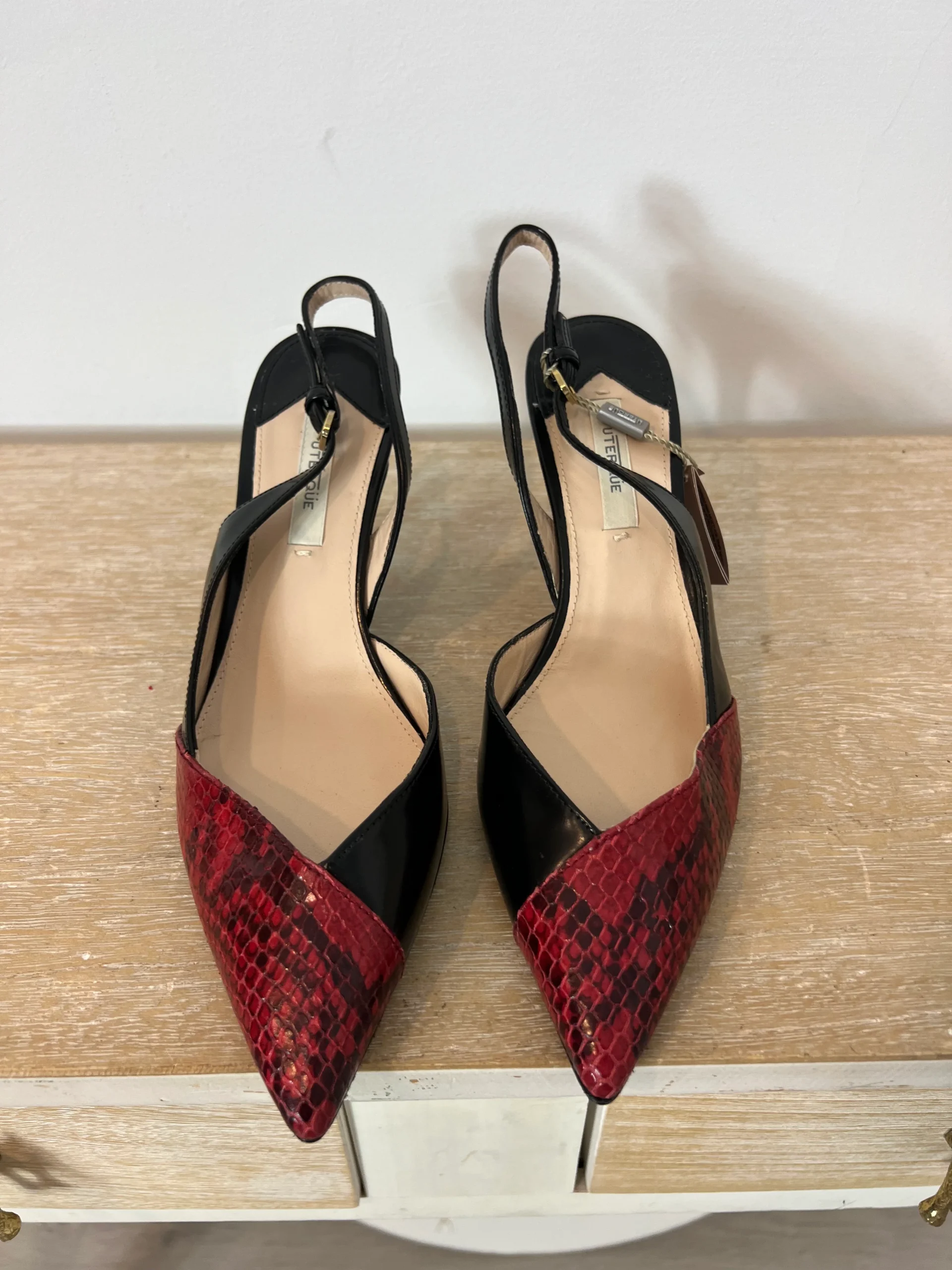 UTERQÜE. Zapatos tacón piel bicolor. T 37 - Imagen 2