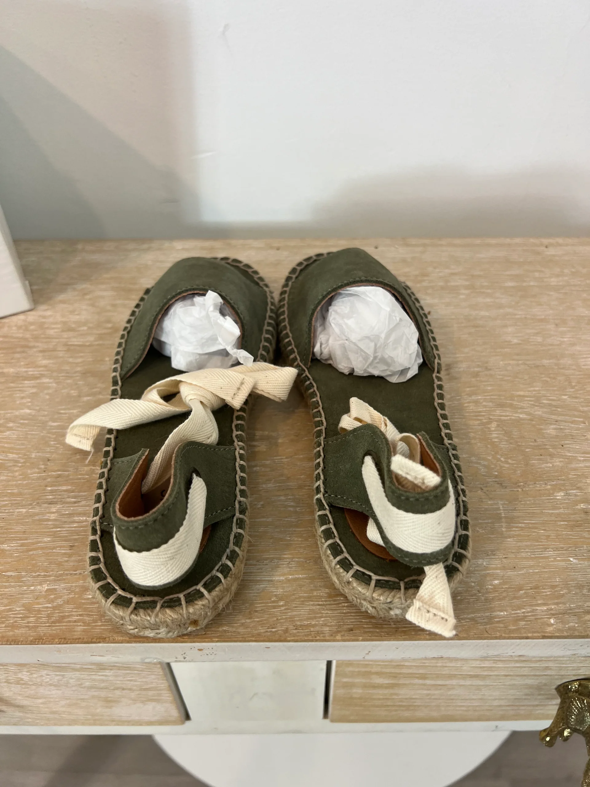 PITUSAS KIDS. Alpargatas piel verde T.33 - Imagen 4