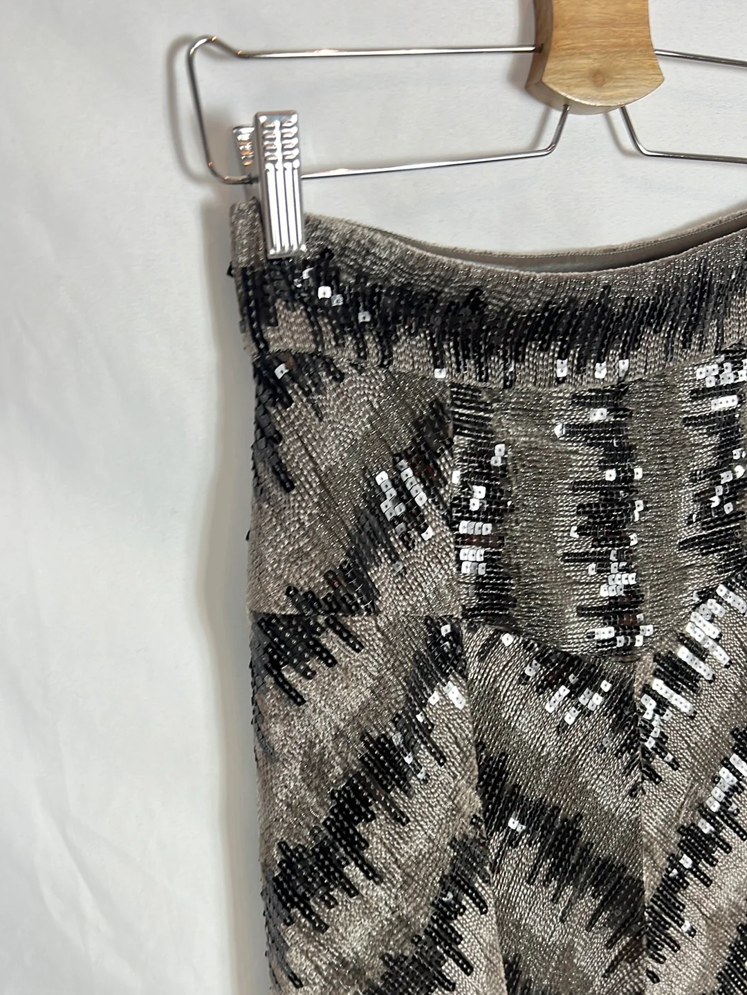 DIANE VON FURSTENBERG. Falda midi seda y lentejuelas . T 36 - Imagen 2