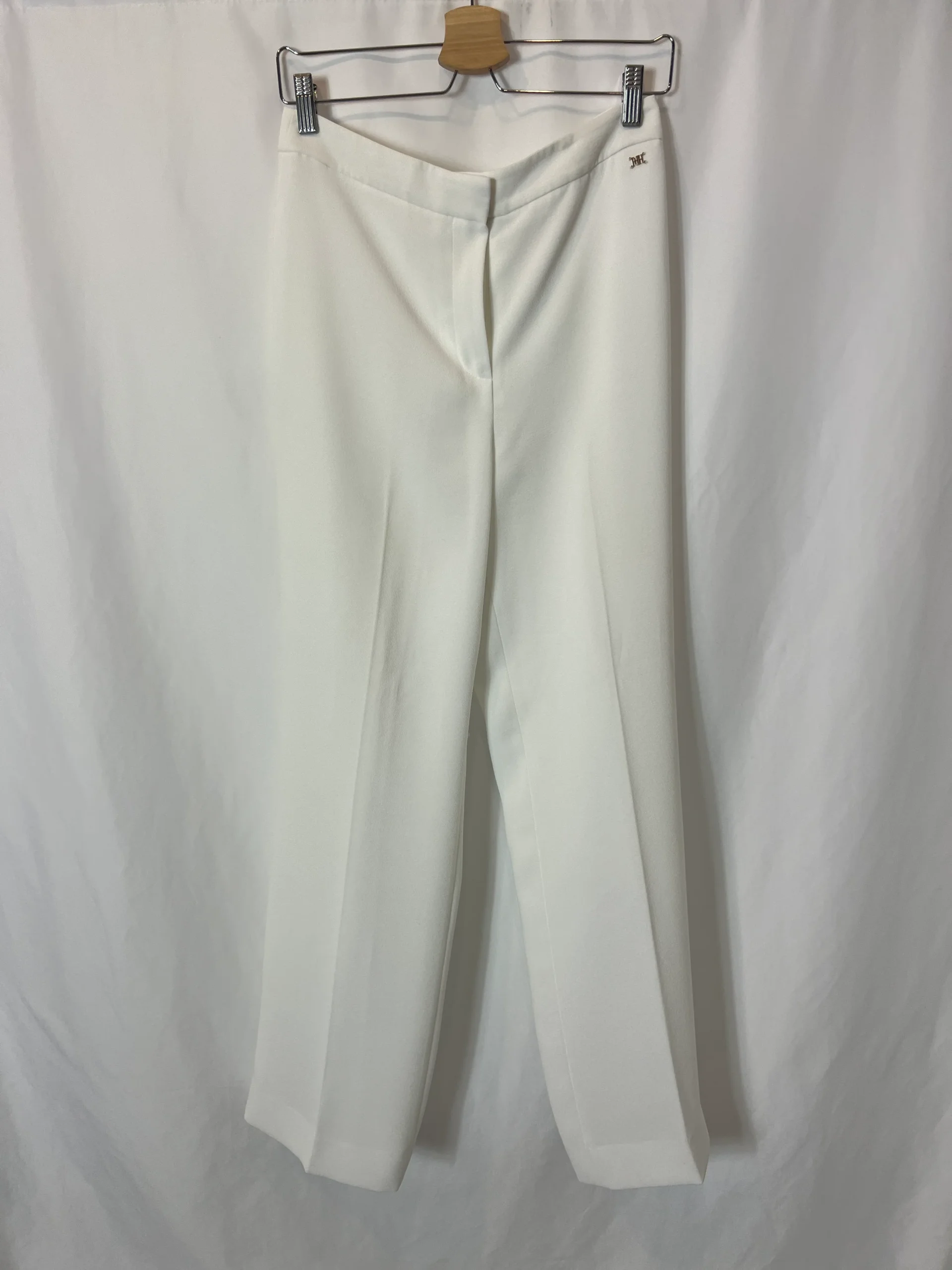 PEDRO DEL HIERRO. Pantalón blanco pinzas pata ancha. T 38 - Imagen 2