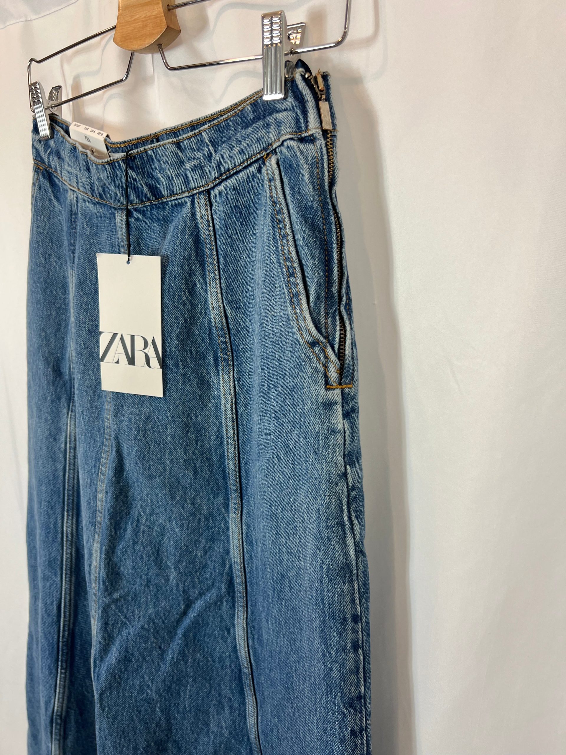 ZARA. Falda denim midi. T S - Imagen 3