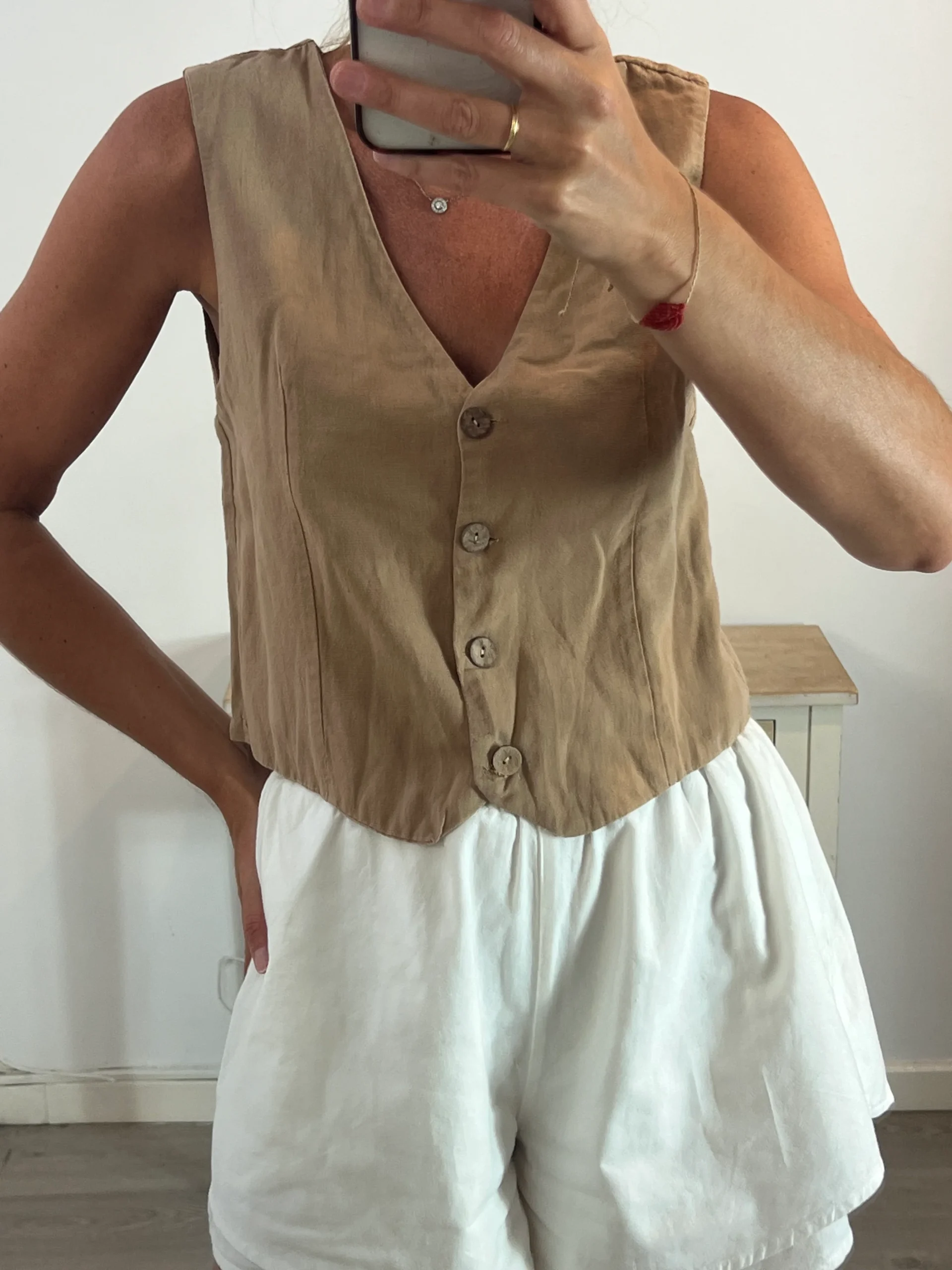 N DE NUBE. Chaleco beige botones T.u(s/m)