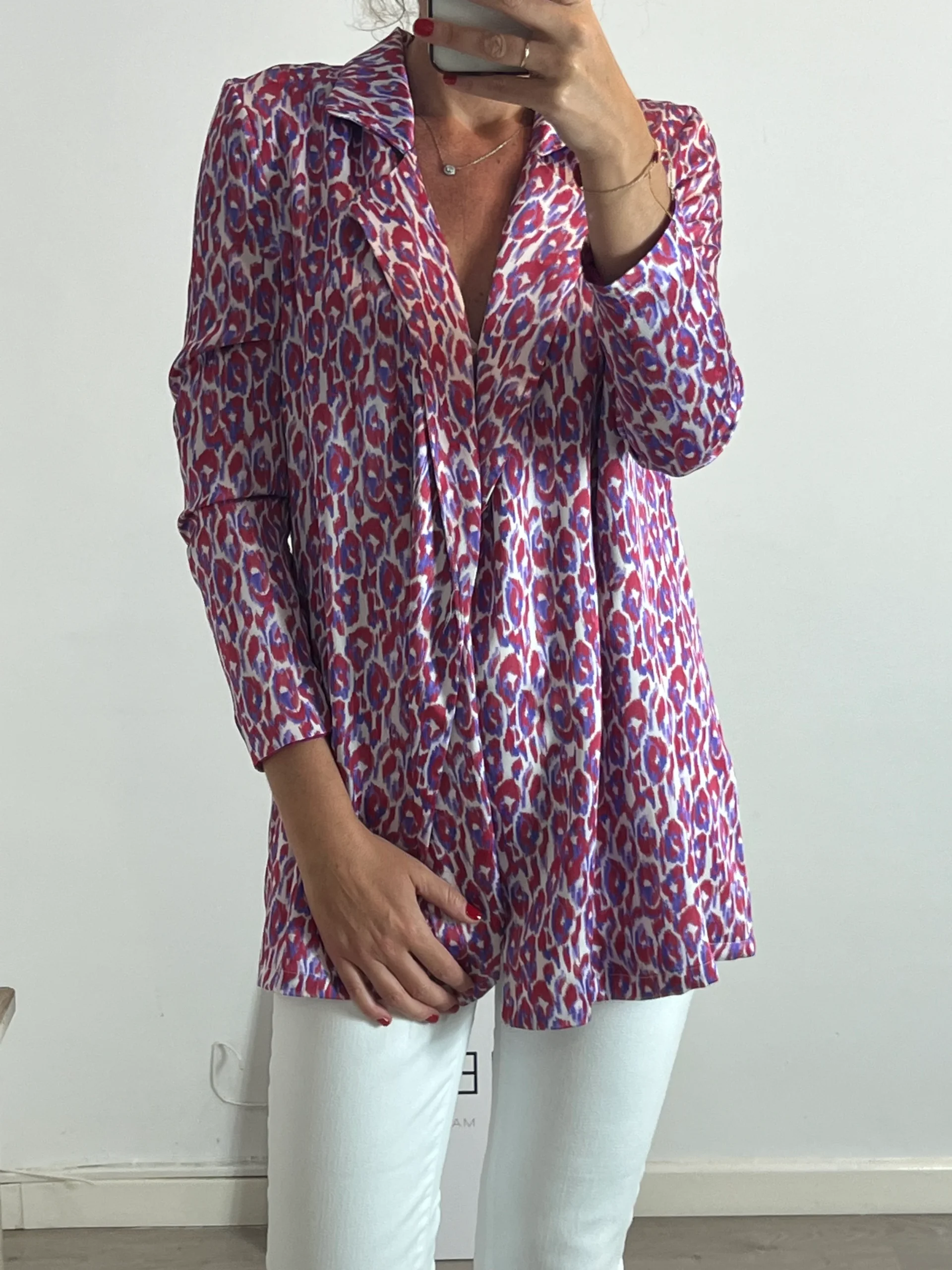 ATREZATÜRE. Blazer estampada rosas. T 40 - Imagen 2