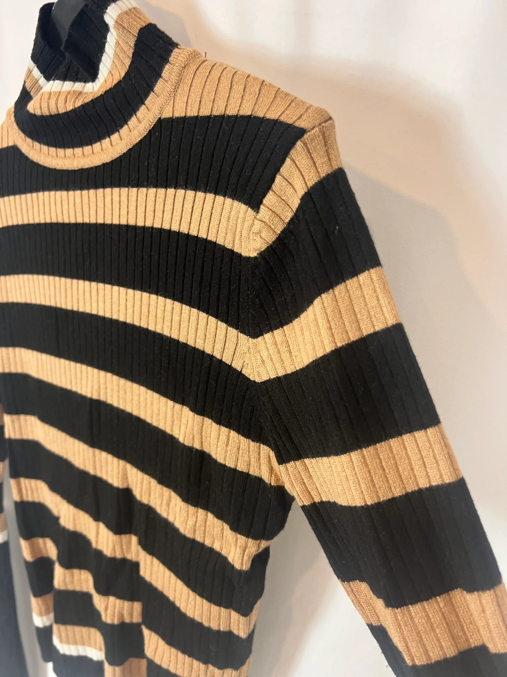 ZARA. Jersey rayas canalé. T M - Imagen 3