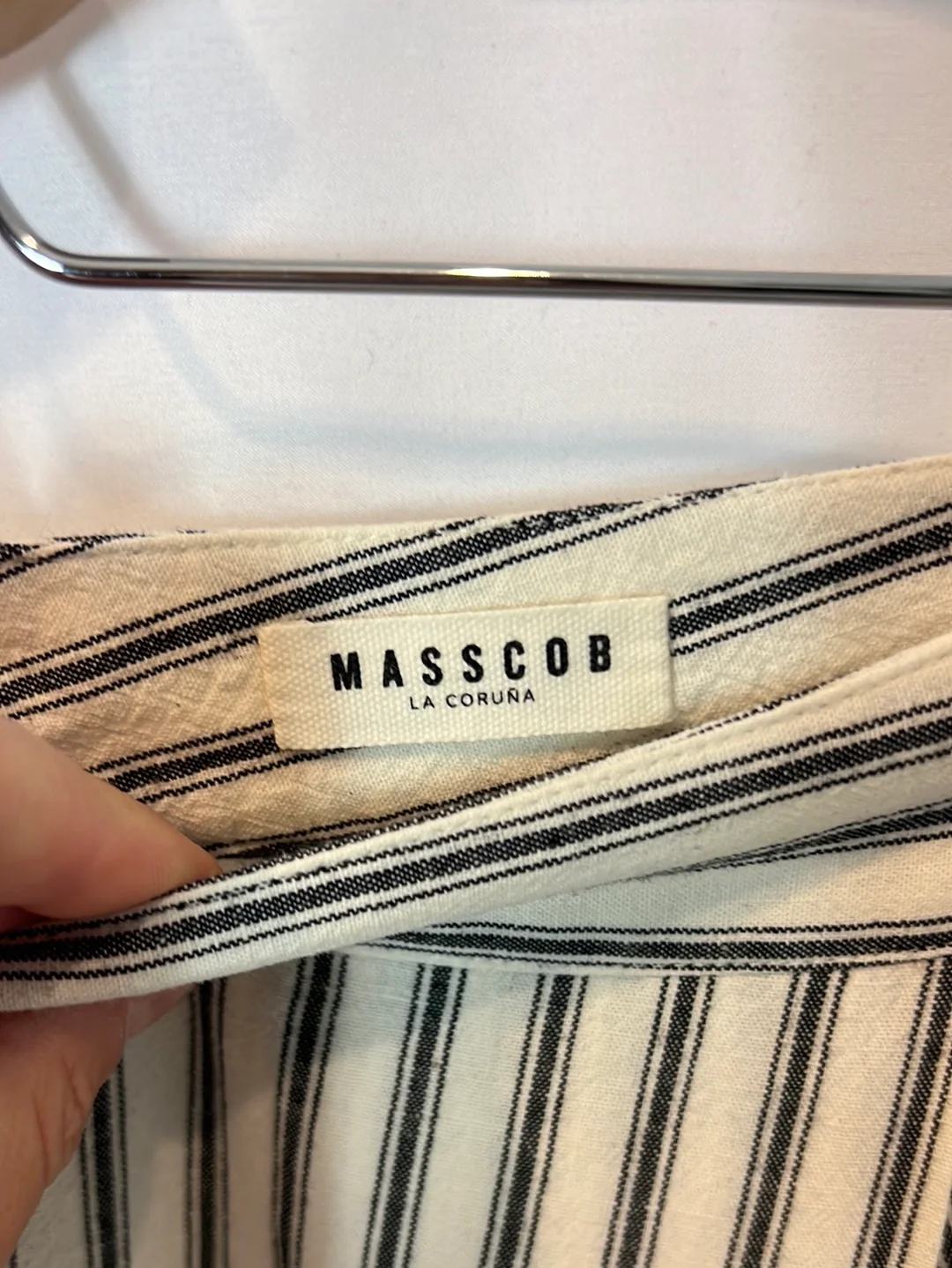 MASSCOB. Falda midi rayas asimétrica. T 36 - Imagen 4