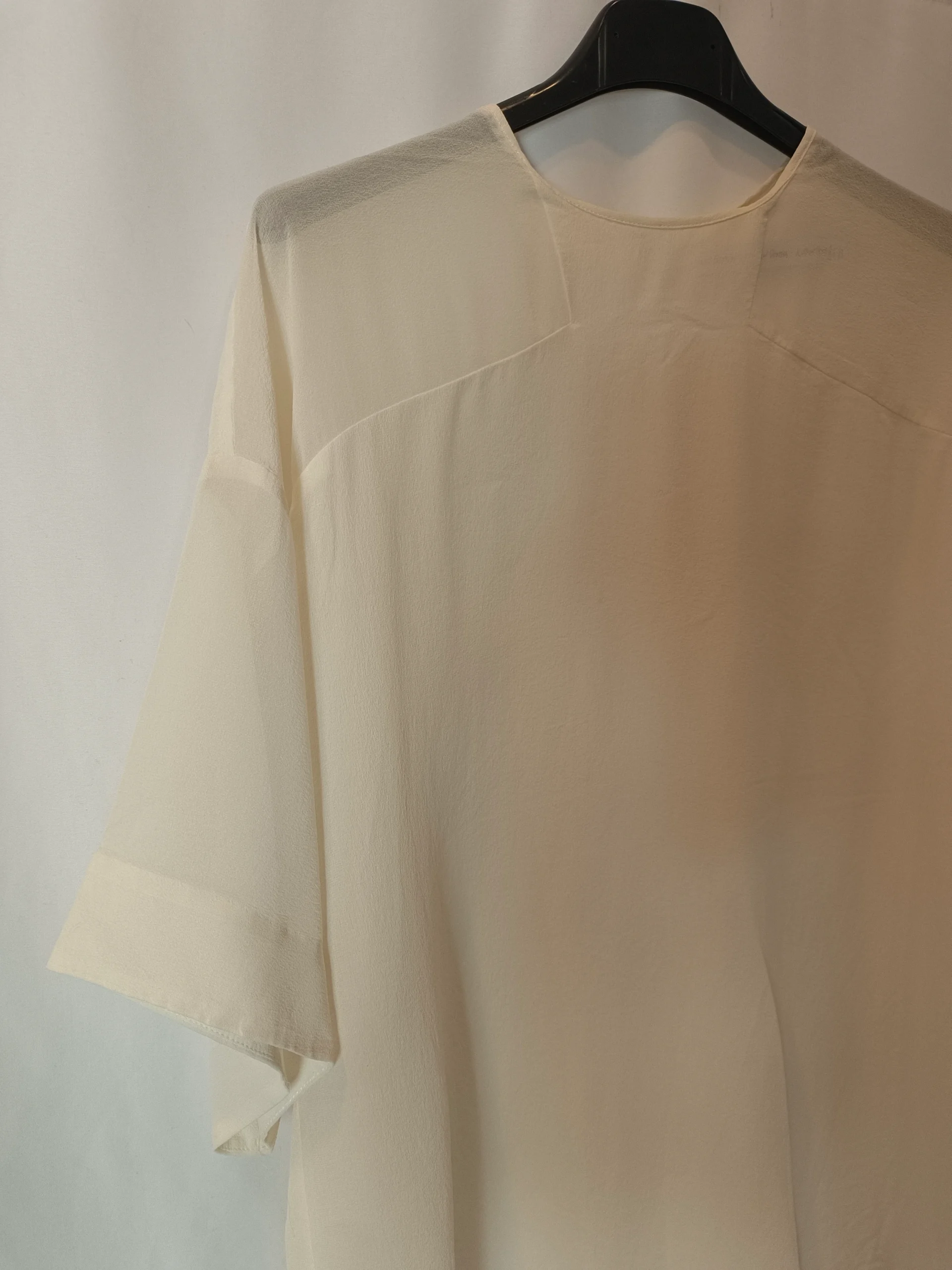 &OTHER STORIES. Blusa beige fluida T.34 - Imagen 2