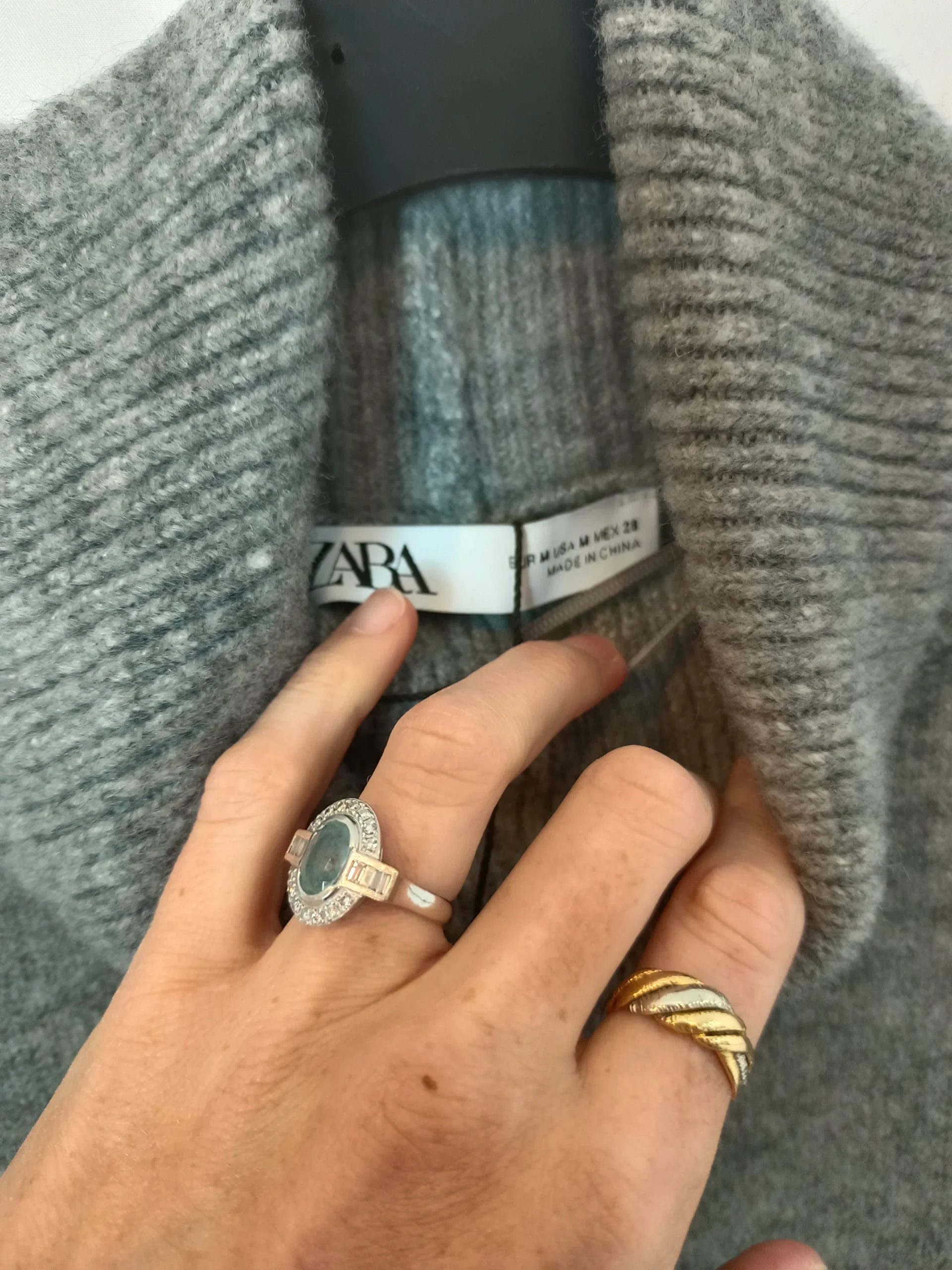 ZARA. Jersey gris costura T.m - Imagen 5