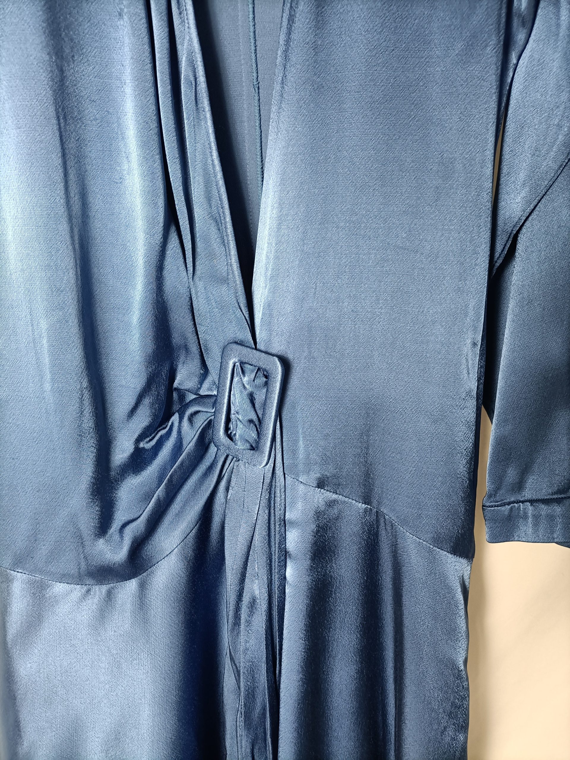 LOLA LI. Vestido/ Blusa larga abierta azul satinada. T 36 - Imagen 4