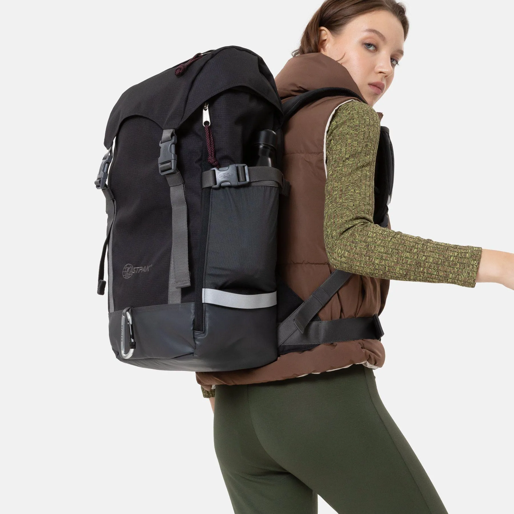 Mochila Eastpak Out Camera Pack Out Black - Imagen 3