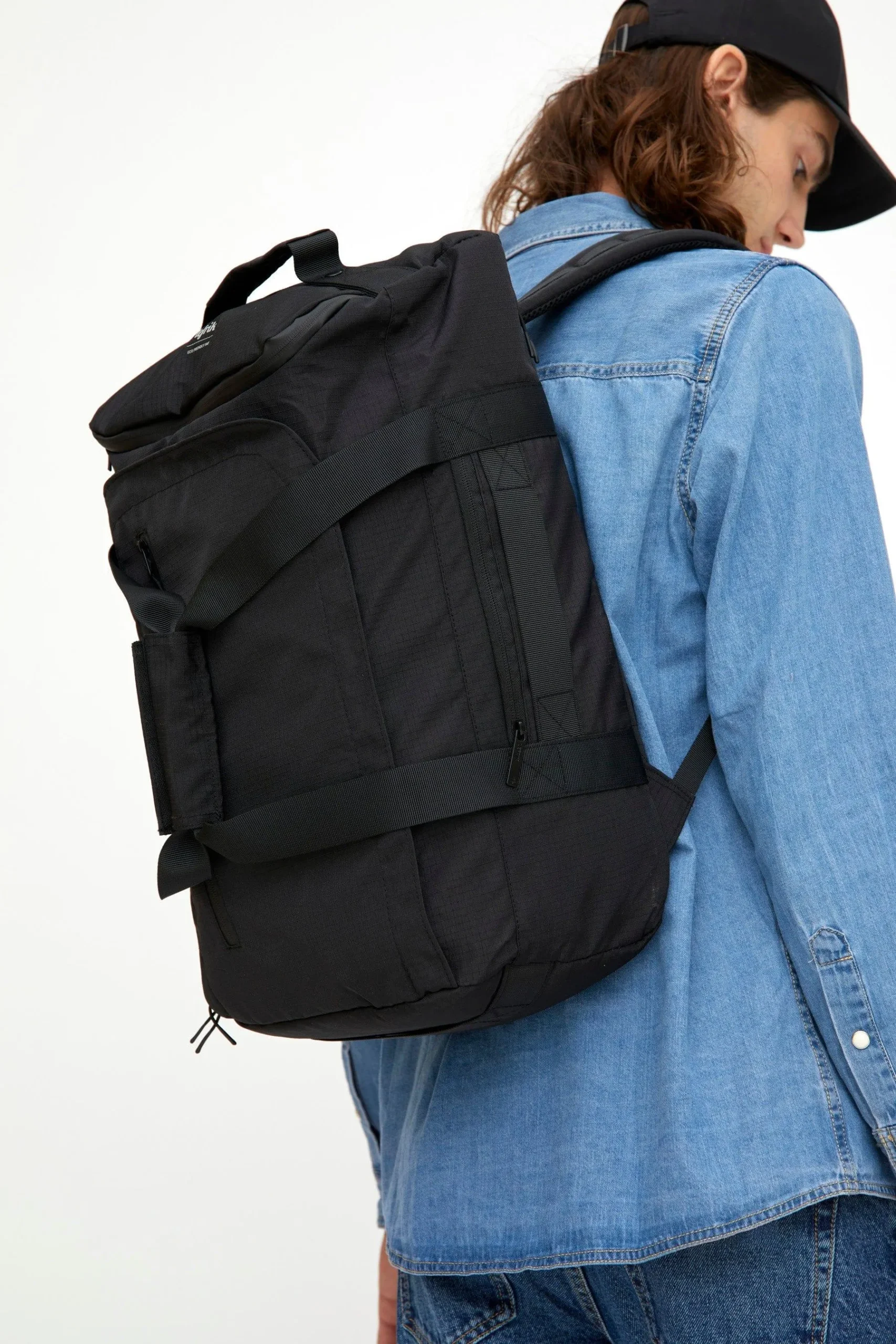 Mochila Lefrik Wanderer Black Vandra - Imagen 2
