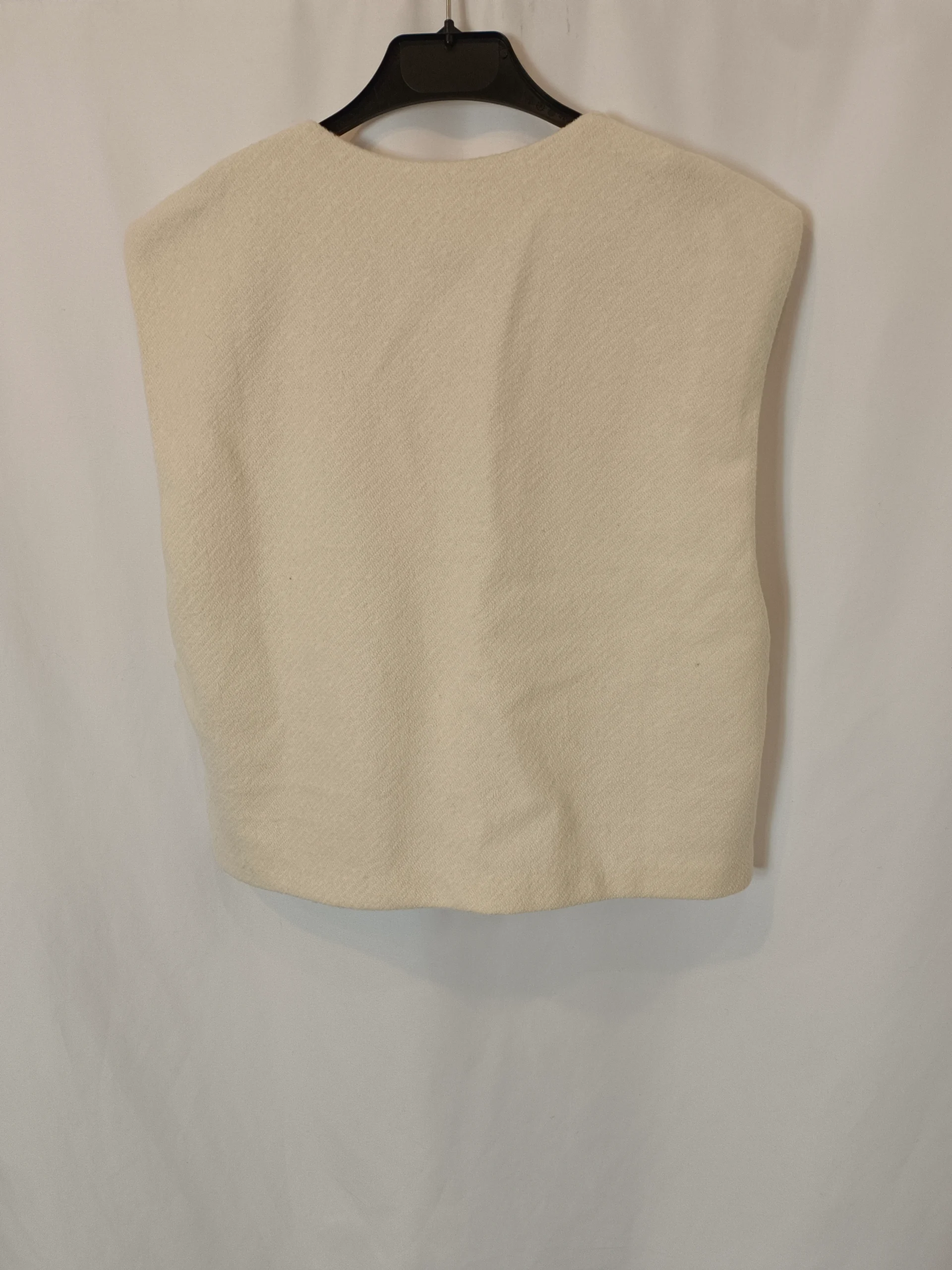 ZARA. Top/chaleco beige cortito T.s - Imagen 4