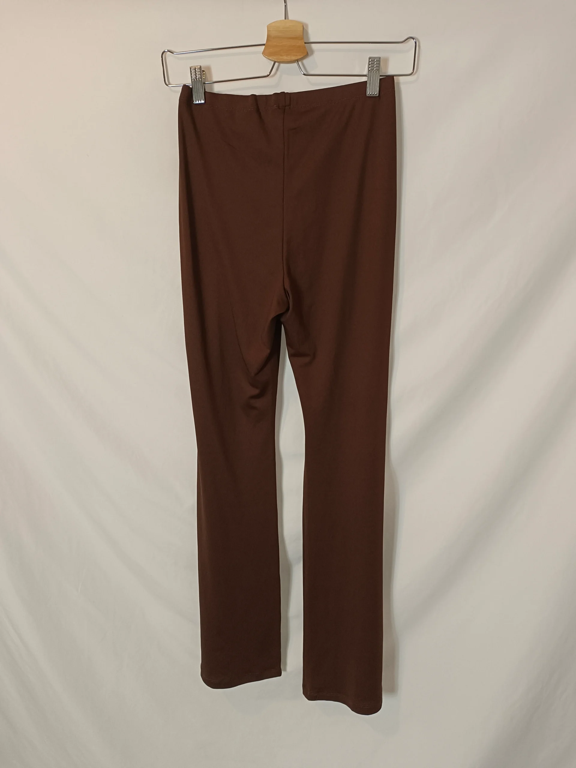 H&M. Pantalón marrón licra T.s - Imagen 3